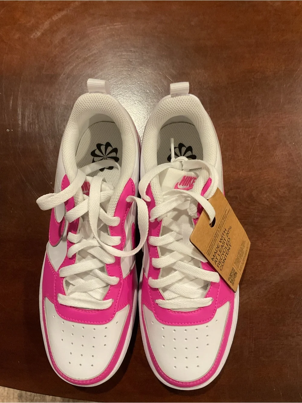 Nike Kids Low-Top Sneakers in White and Bright Pink